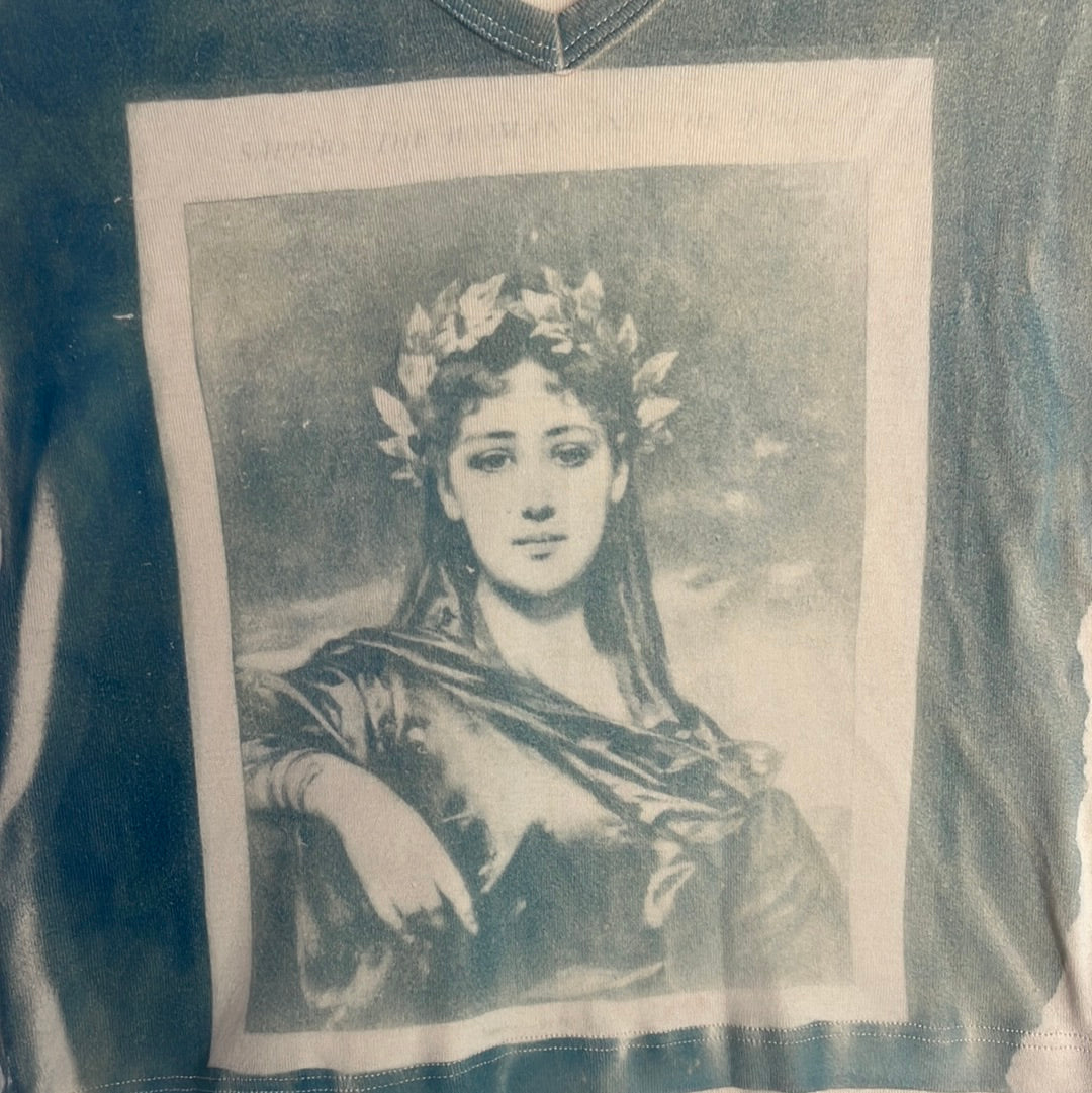 L Sappho Cropped V Neck Tee